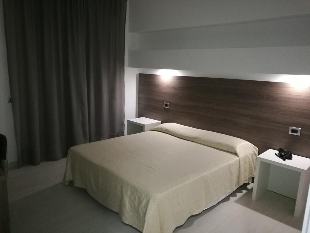 Hotel Miramare 시로마리나 외부 사진