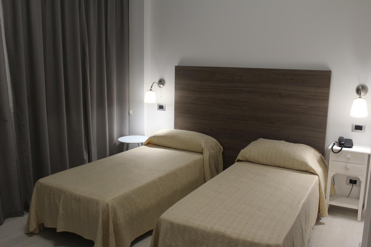 Hotel Miramare 시로마리나 외부 사진